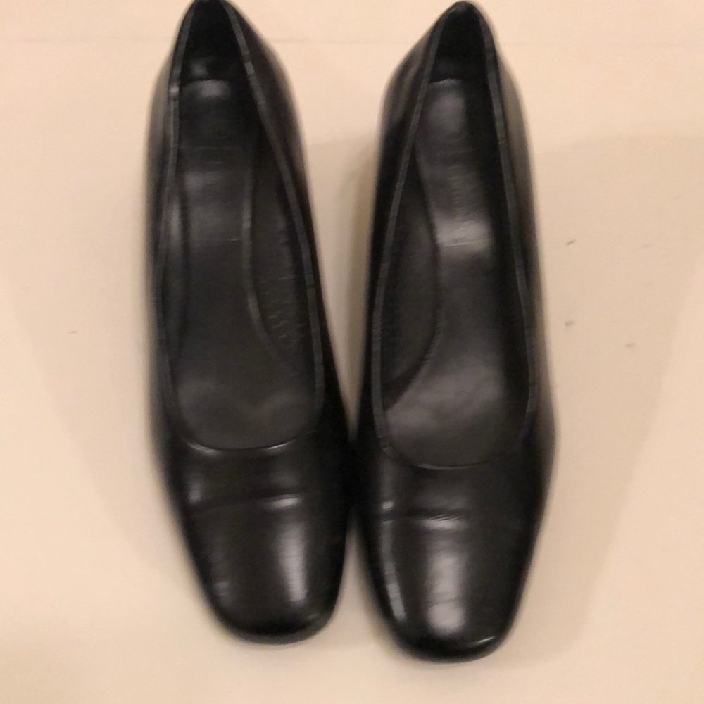 Basic edition heel shoe